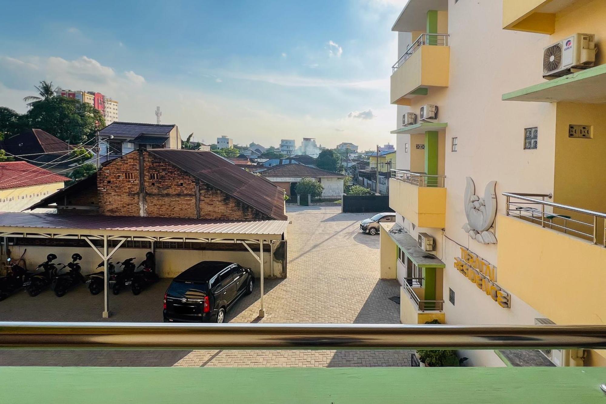 OYO 90500 Teratai Residence Medan Bagian luar foto