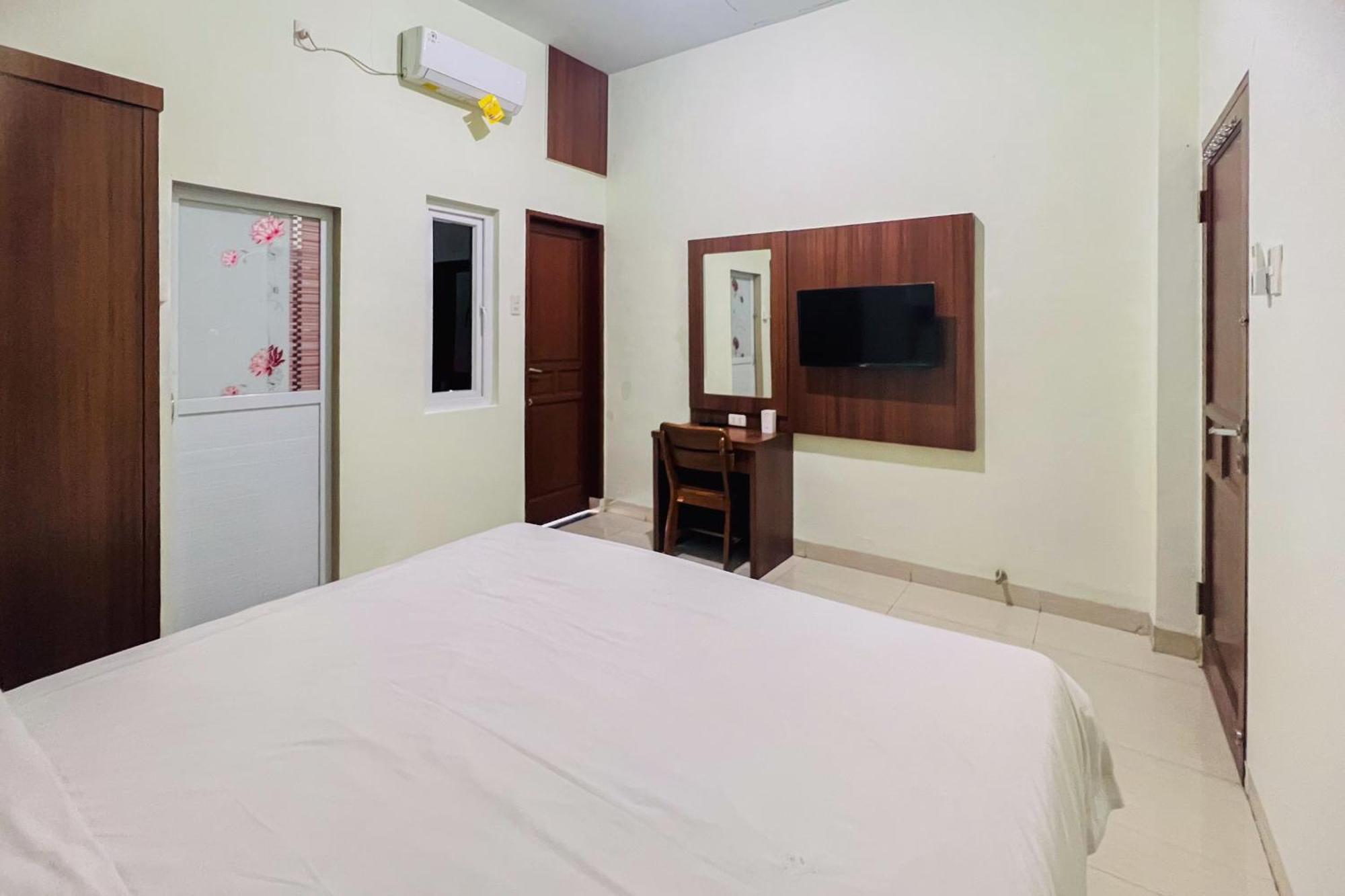 OYO 90500 Teratai Residence Medan Bagian luar foto